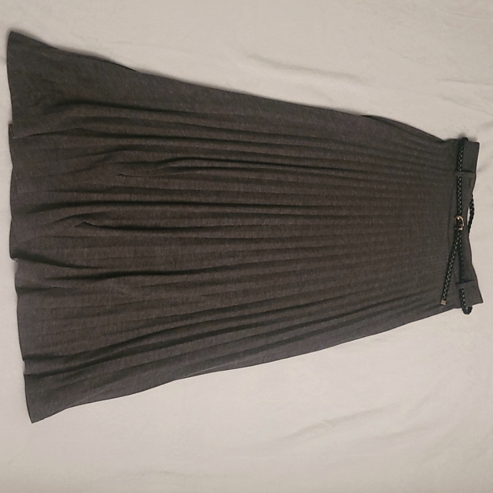 PLEATED MAXI SKIRT